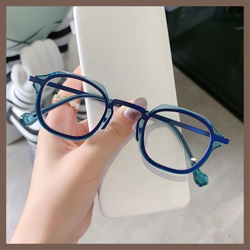 Sunglasses & Eyewear